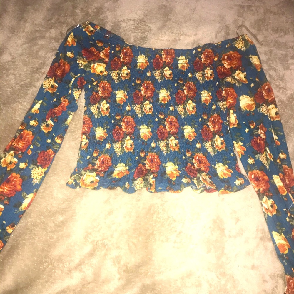 Off the shoulder crop top!